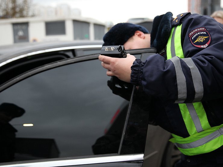 93 тыс. водителей оштрафовали за тонировку в Москве