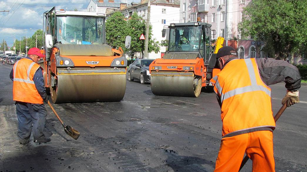 Сразу в 45 регионах страны стартовали дорожные работы