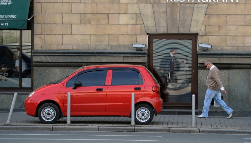 Тротуары не для личных авто